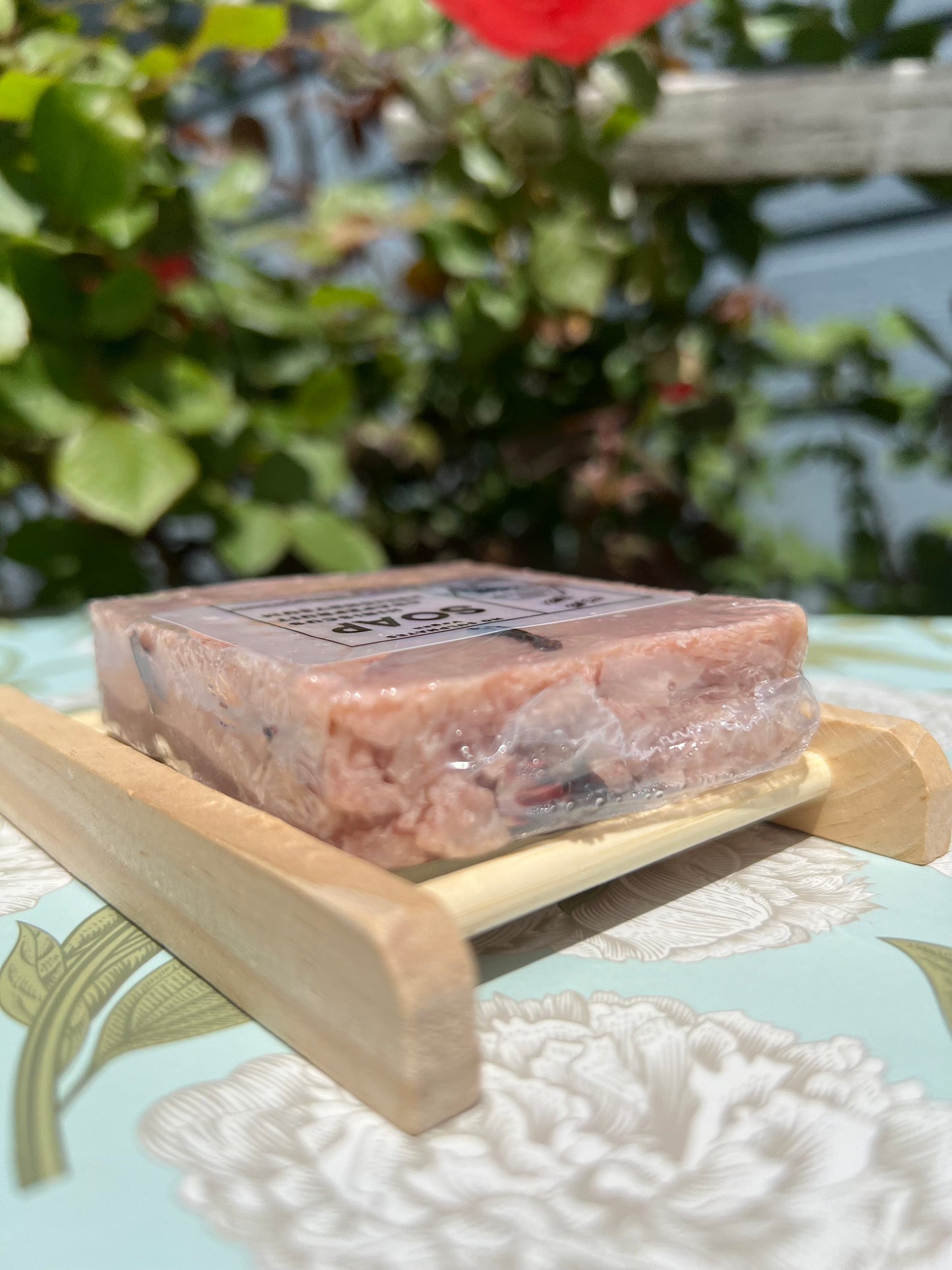 Hibiscus Grapefruit & Helichrysum - Handcrafted Face Soap