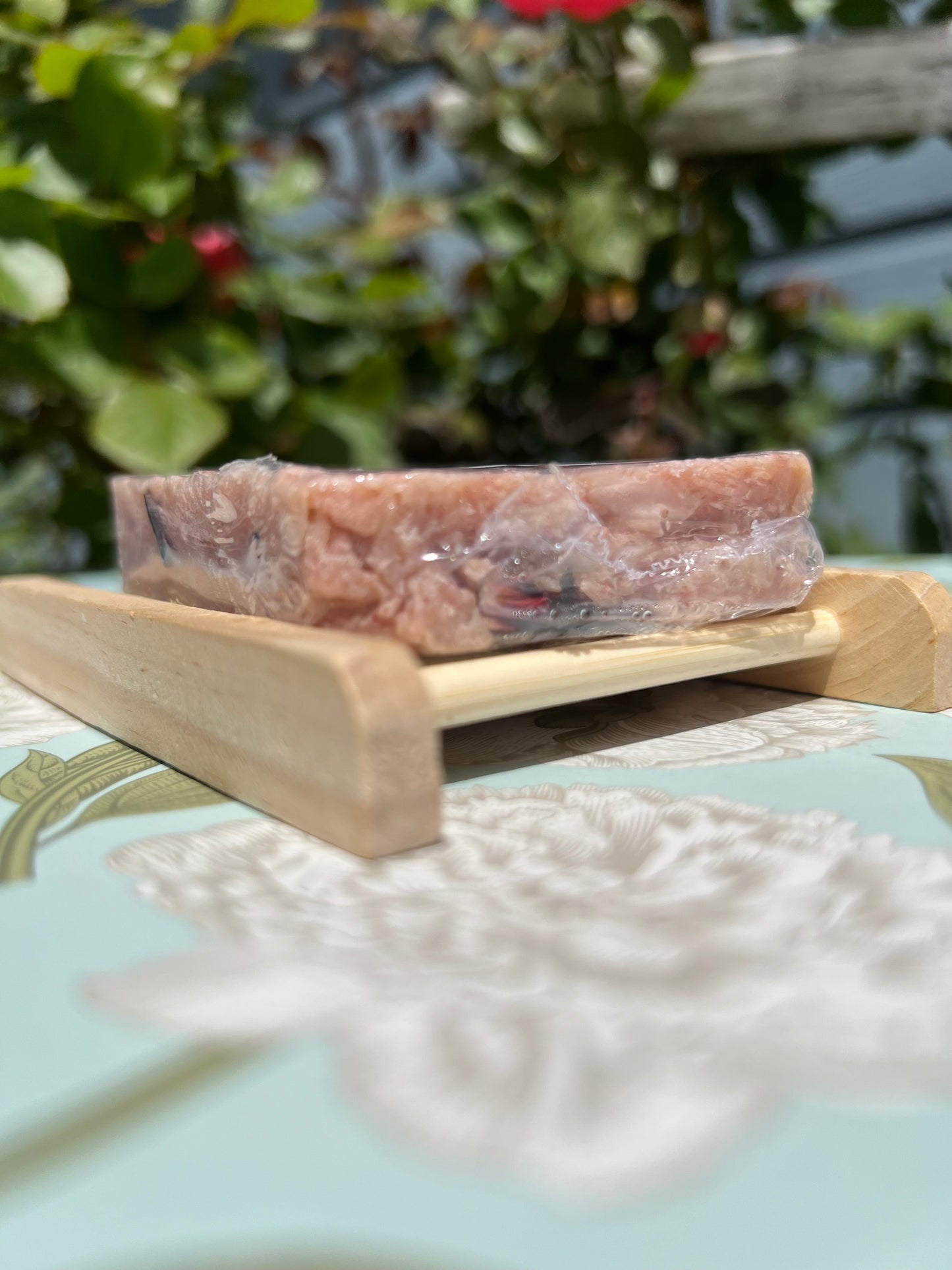 Hibiscus Grapefruit & Helichrysum - Handcrafted Face Soap